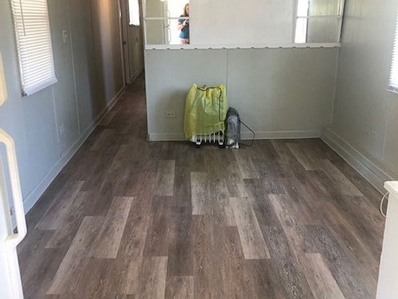 4th image of 165 Sam Smith Cir