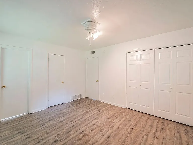 5520 Trail Lake Dr — Photo 12