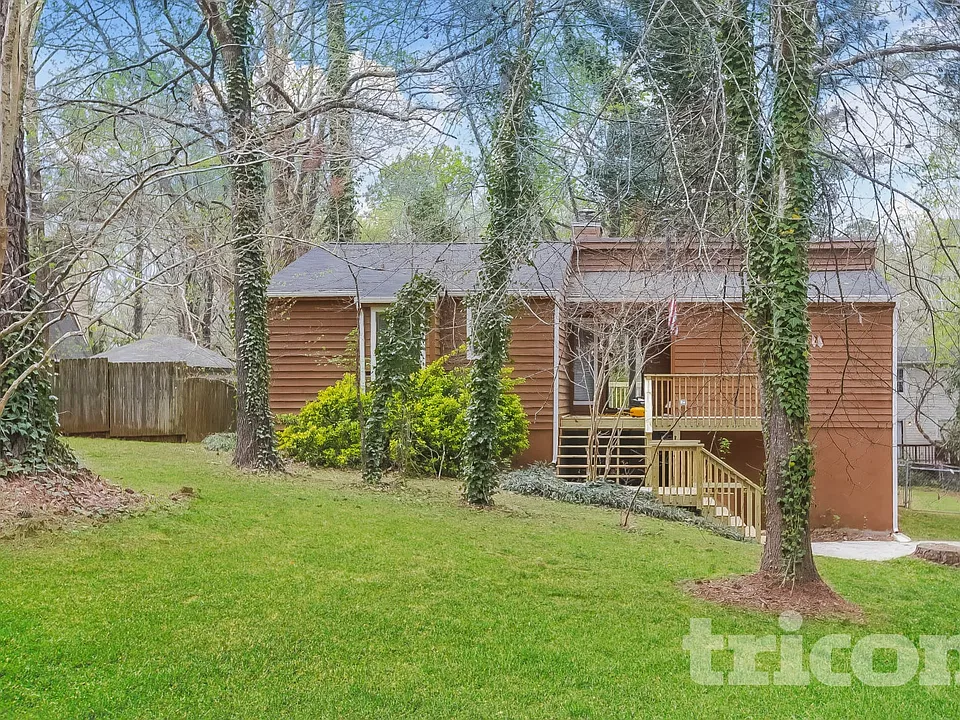 4493 Abernathy Dr