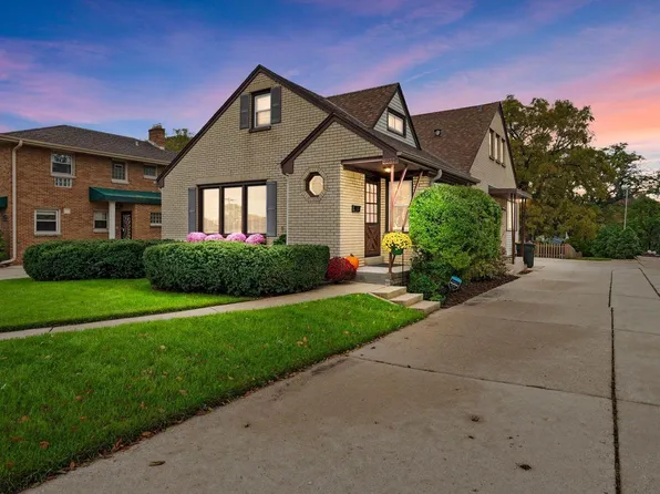 9237 West Lincoln AVENUE, West Allis, WI 53227
