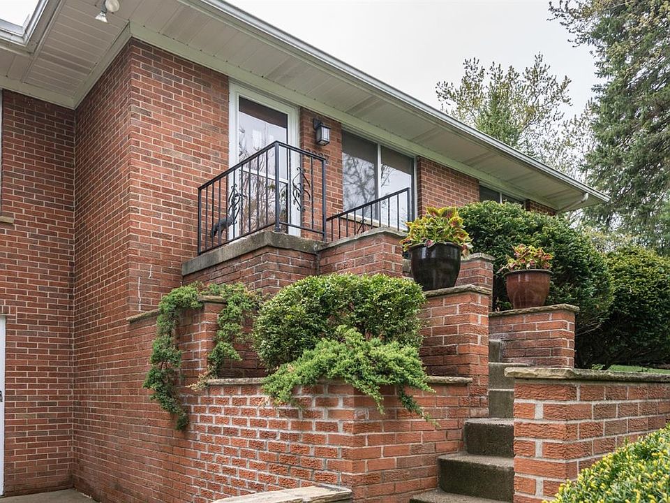 1st image of 3067 Lakeview Dr