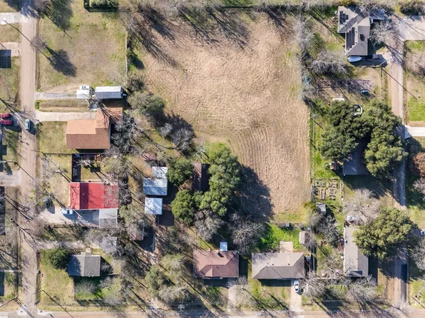 205 N Canton St, Mabank, TX 75147