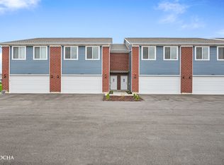 1039 Gillespie Ln, Yorkville, IL 60560