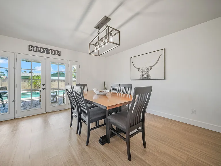 2431 E Manhatton Dr — Photo 14