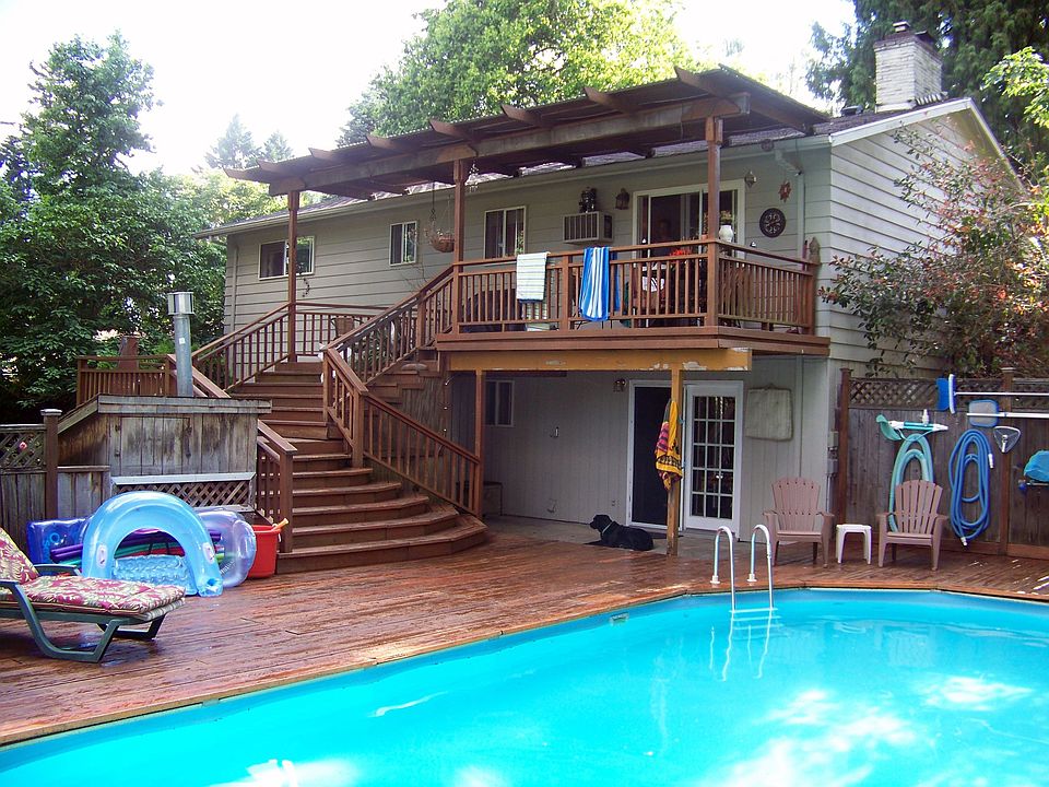 Back of the house looking SW