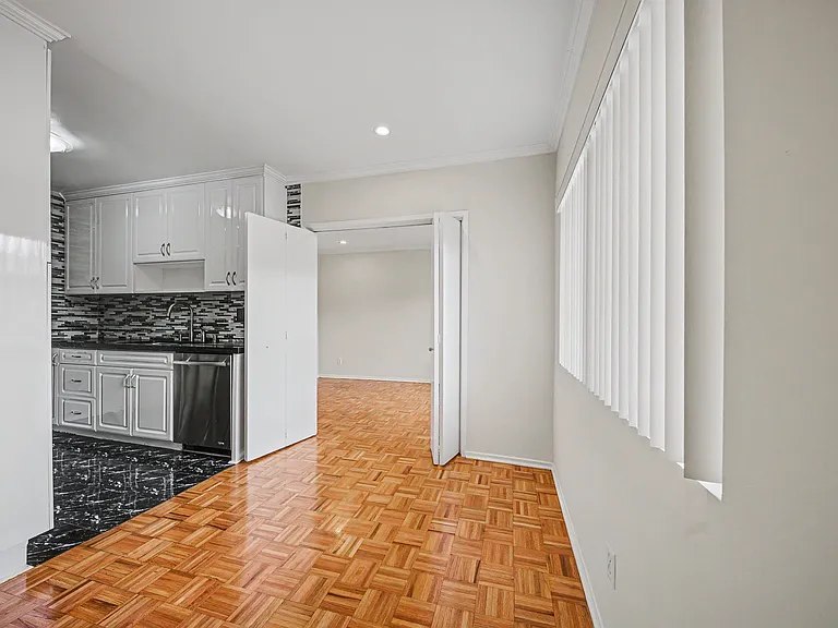 6342 Morse Ave #309 — Photo 12