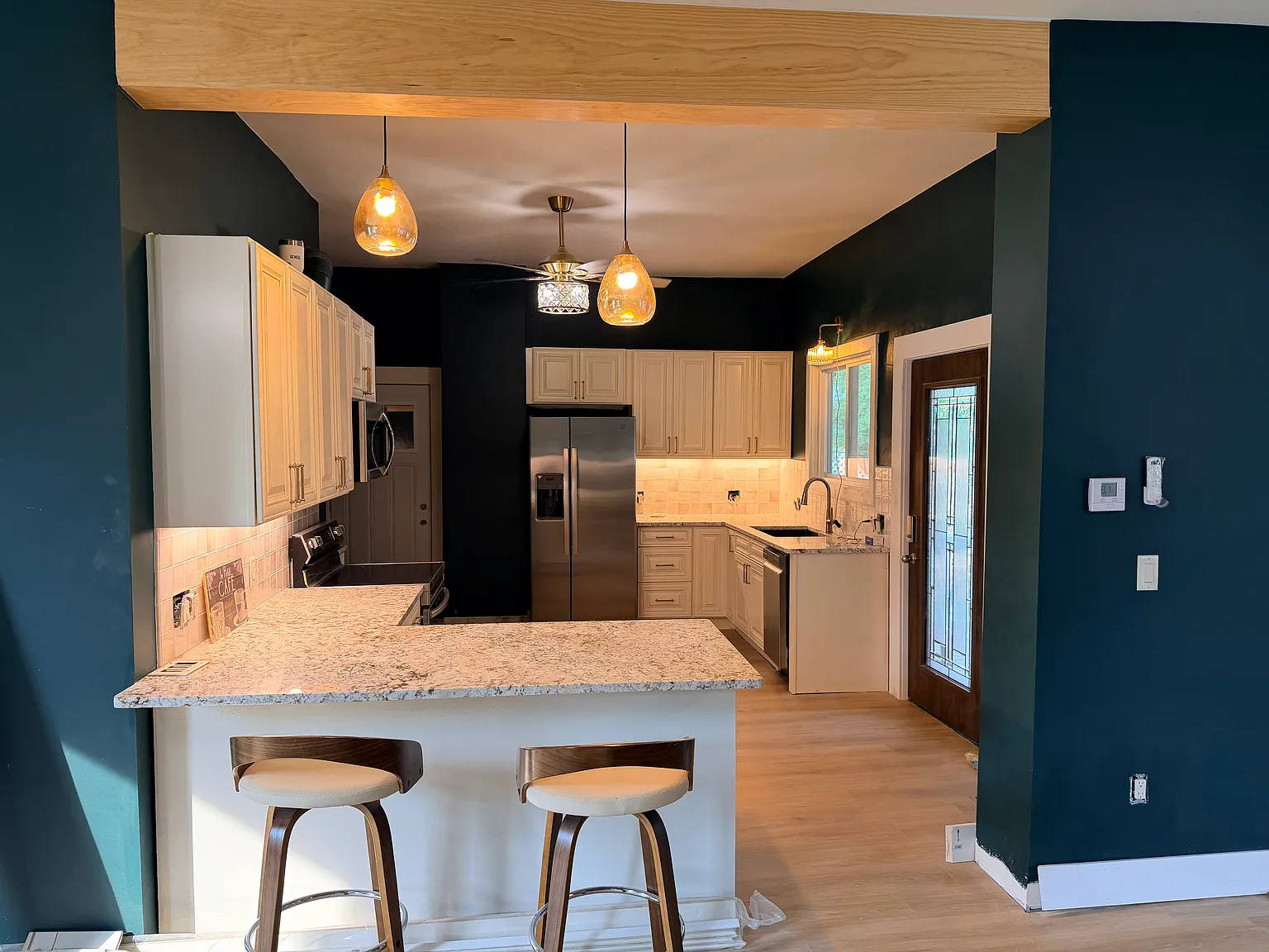 3 bed, 1820 sqft, $3,000 — Photo 2