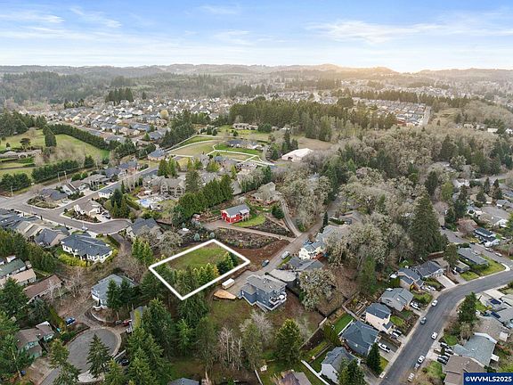5th image of 850 La Cresta Ct SE