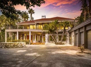 7611 Sanderling Rd, Sarasota, FL 34242