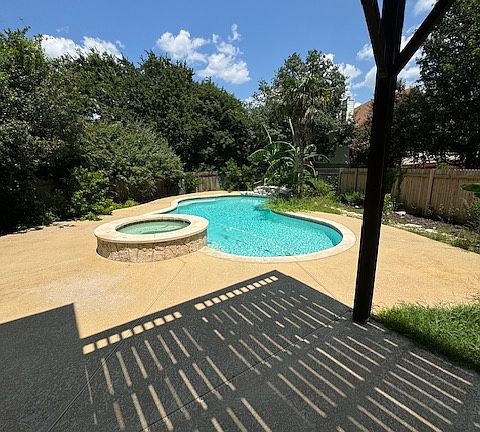 4th image of 804 Darkwoods Ct
