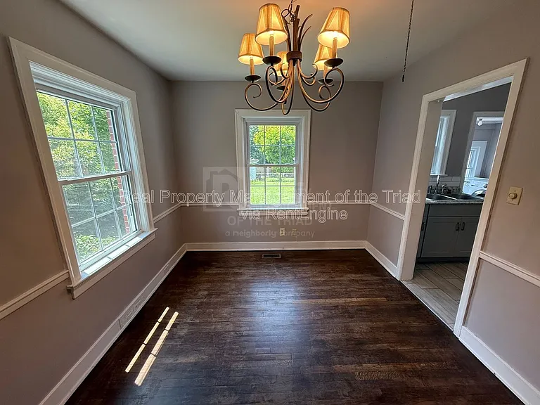 1003 W Wendover Ave — Photo 7