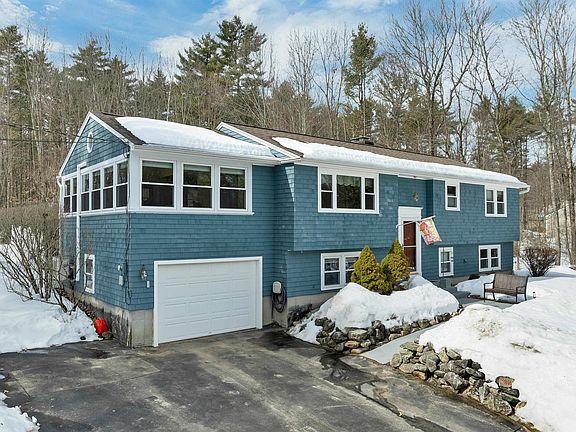 3rd image of 15 Clearview Drive