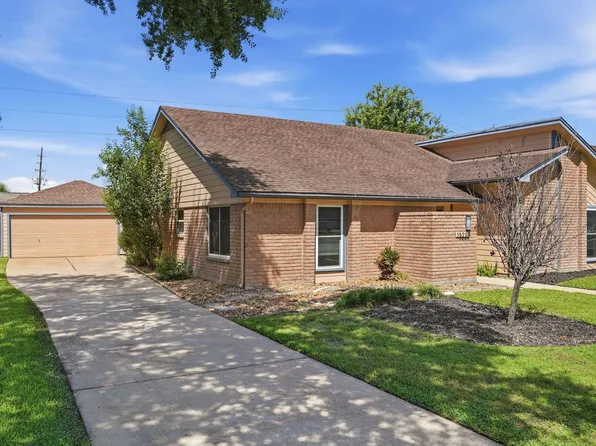 15226 Windy Cove Dr, Houston, TX 77095
