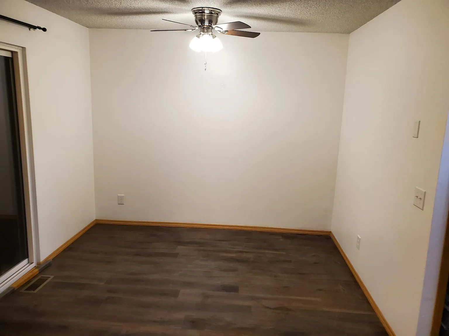 2 bed, 1.5 bath, 1080 sqft, $1,700 — Photo 3