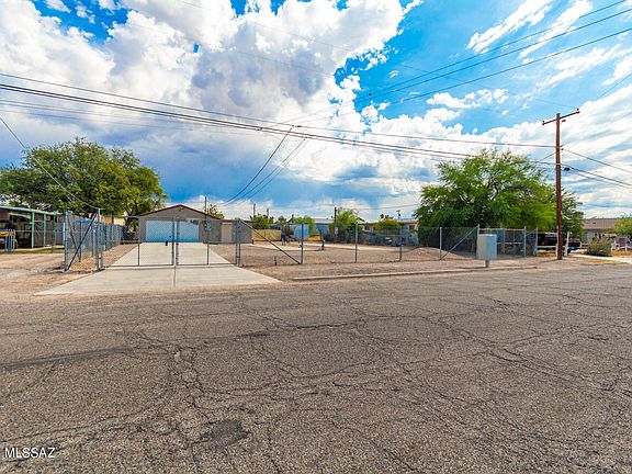 3rd image of 6211 S Southland Blvd