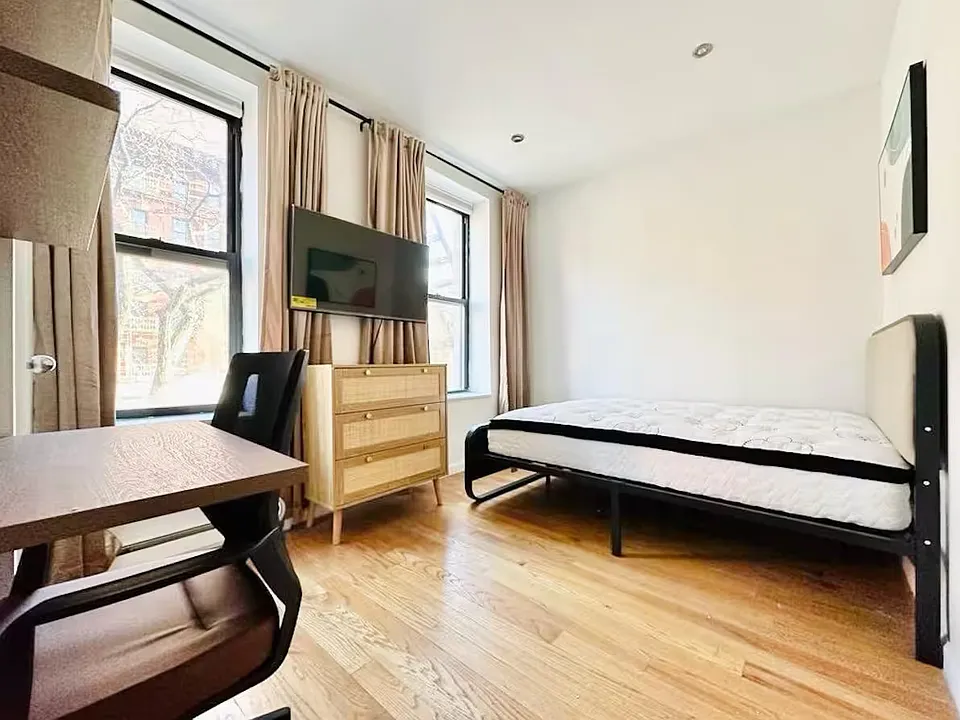 964 Amsterdam Ave #6D-256