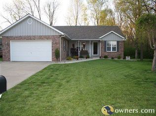 403 Blue Bird Ln, Troy, IL 62294