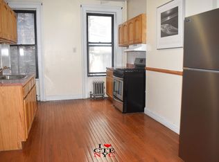 1585 2nd Ave FRNT 1, New York, NY 10028