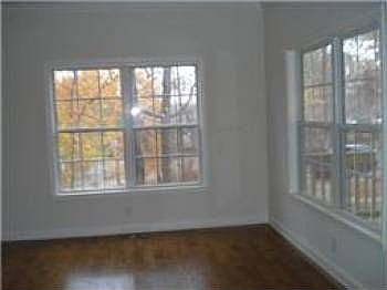 4th image of 2107 Madison St