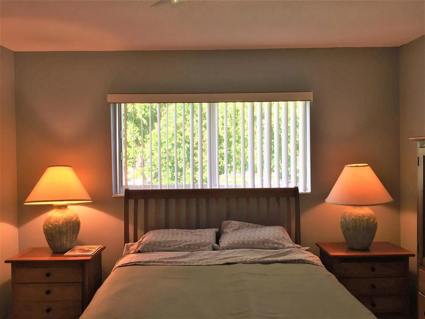 1 bed, 1.5 bath, 738 sqft, $1,200 — Photo 2