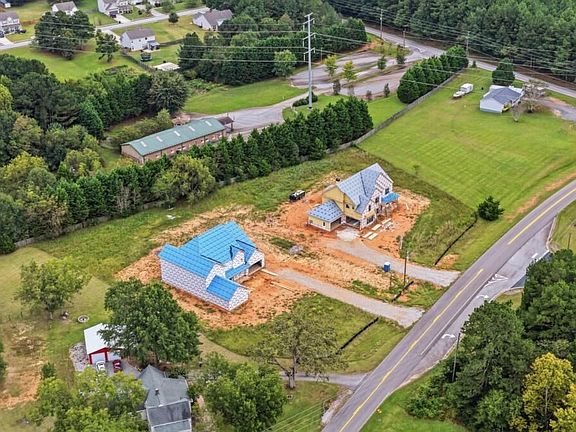 5th image of 1752 Lee Peters Rd