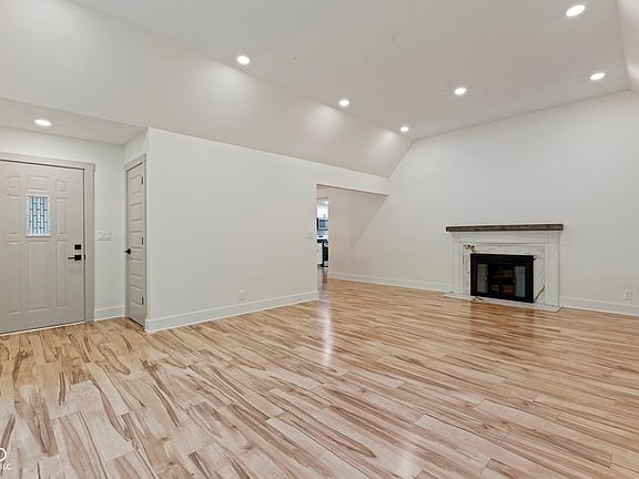 4th image of 4121 Glencairn Ln