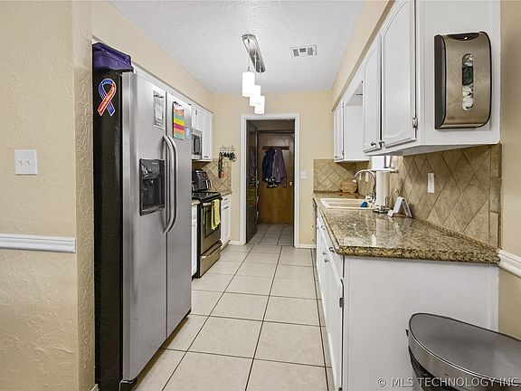 5th image of 1509 W Orlando Pl