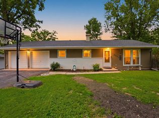 3359 Eastwood Dr, Fort Wayne, IN 46805