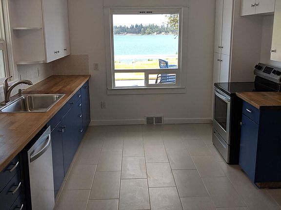 3rd image of 8803 N Thorne Ln SW