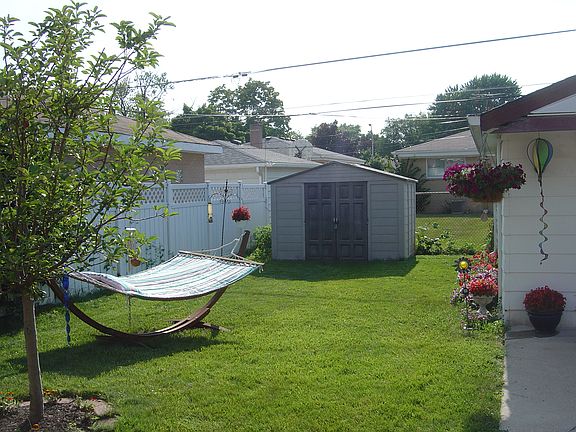 5th image of 4940 N Overhill Ave