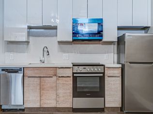 18 Walnut St #203, Worcester, MA 01609