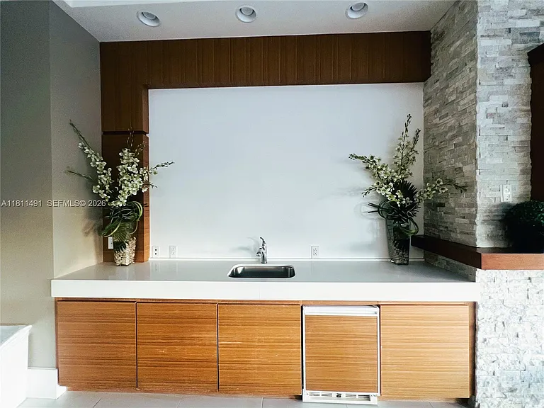 231 Riverside Dr #1210 — Photo 46