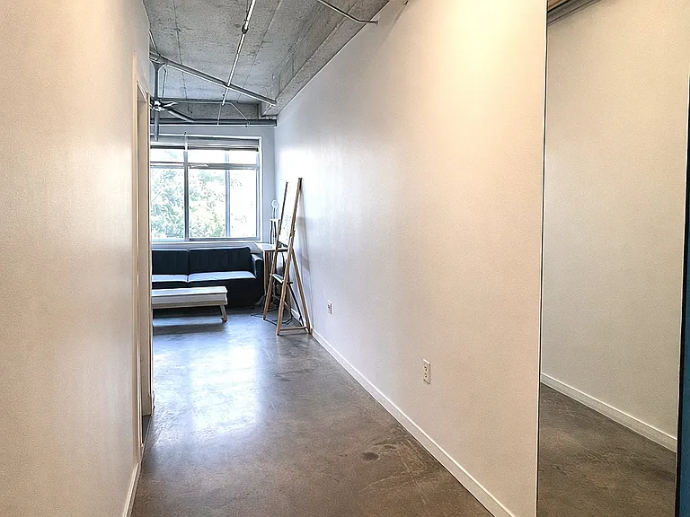 1001 Belleview St #202 — Photo 3