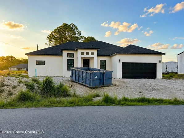 390 Tamarind Cir NW, Palm Bay, FL 32907