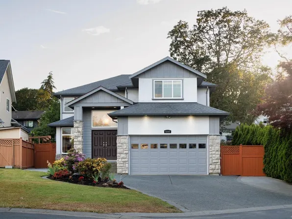 4240 Oakview Pl, Saanich, BC V8N 6M7
