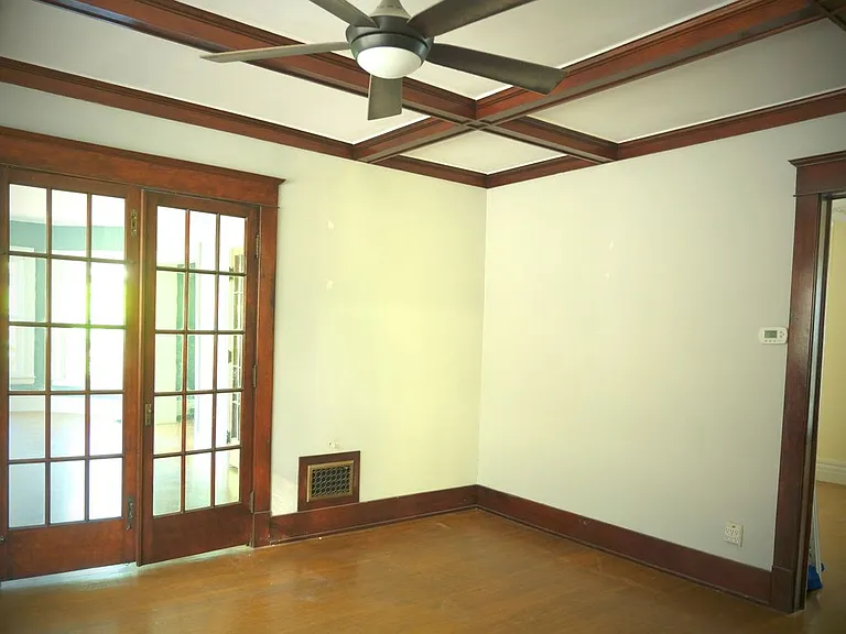 489 Norwood Ave #UPPER — Photo 8