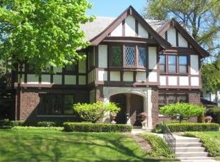 2914 E Newberry Blvd, Milwaukee, WI 53211