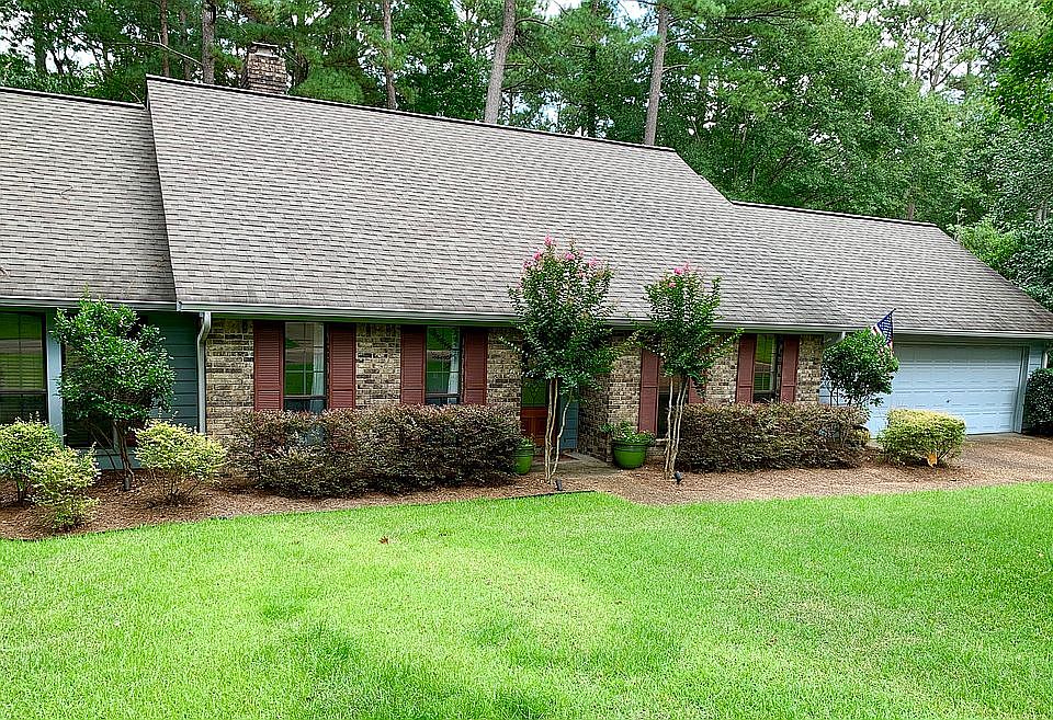 2nd image of 536 Dixton Dr