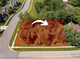 811 Southview Dr, Woodstock, IL 60098