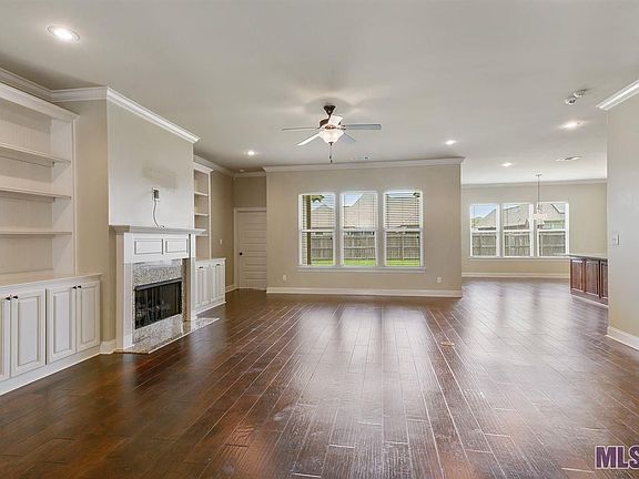 4th image of 40396 Emmy Ave
