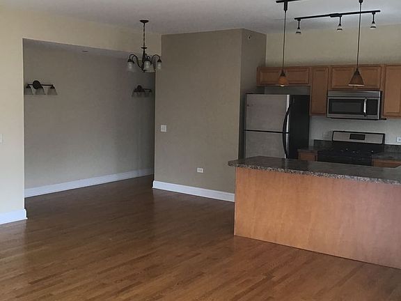 2nd image of 15524 Cicero Ave Unit 3C
