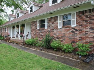 701 E Pleasant Vw, Rogers, AR 72756