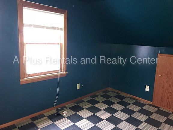 3rd image of 1713 S Grange Ave