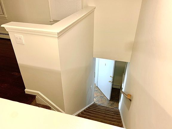3rd image of 20 Byron Pl