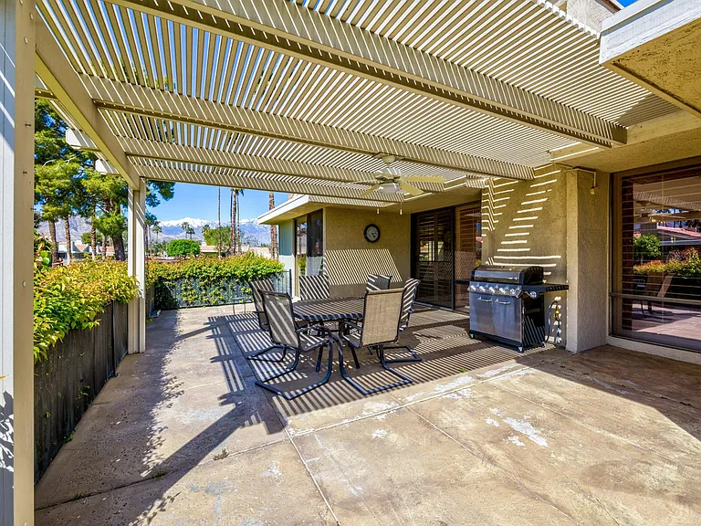 72385 Beverly Way — Photo 16