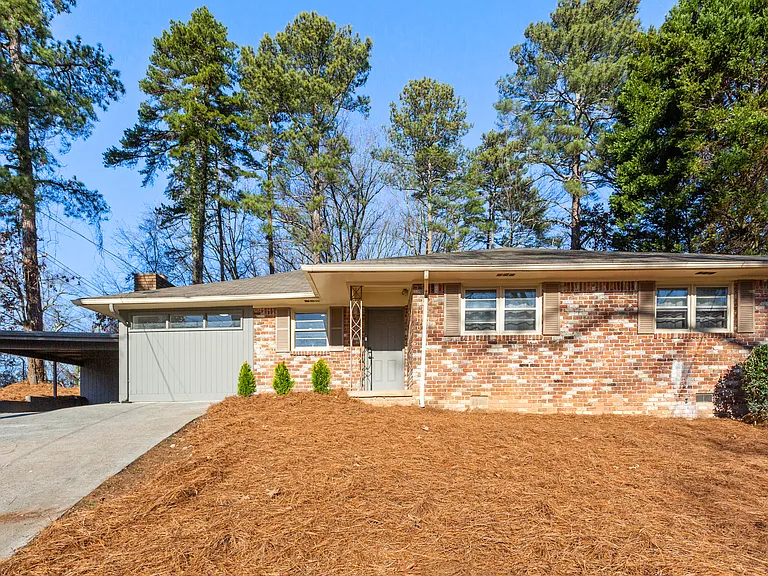 3712 Spring Hill Rd SE — Photo 1