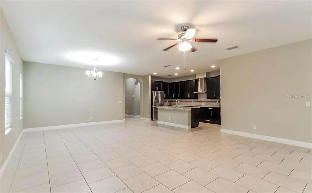 3 bed, 2.0 bath, 2066 sqft, $2,000 — Photo 4