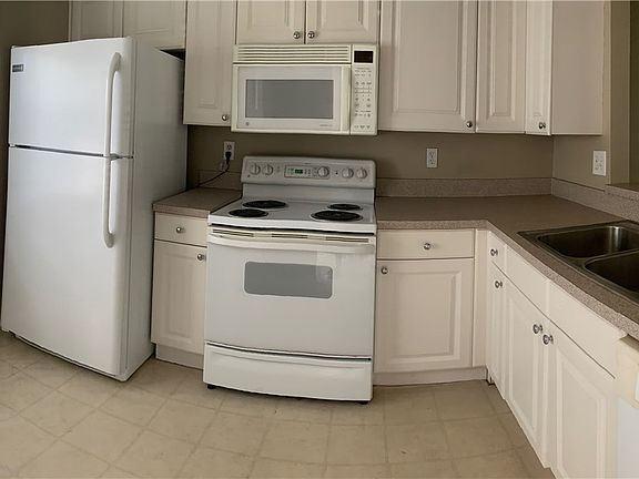 3rd image of 6300 S Pointe Blvd APT 134