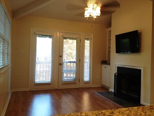 4th image of 545 E Jefferson St