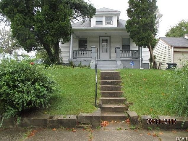 1st image of 1223 McArthur Ave